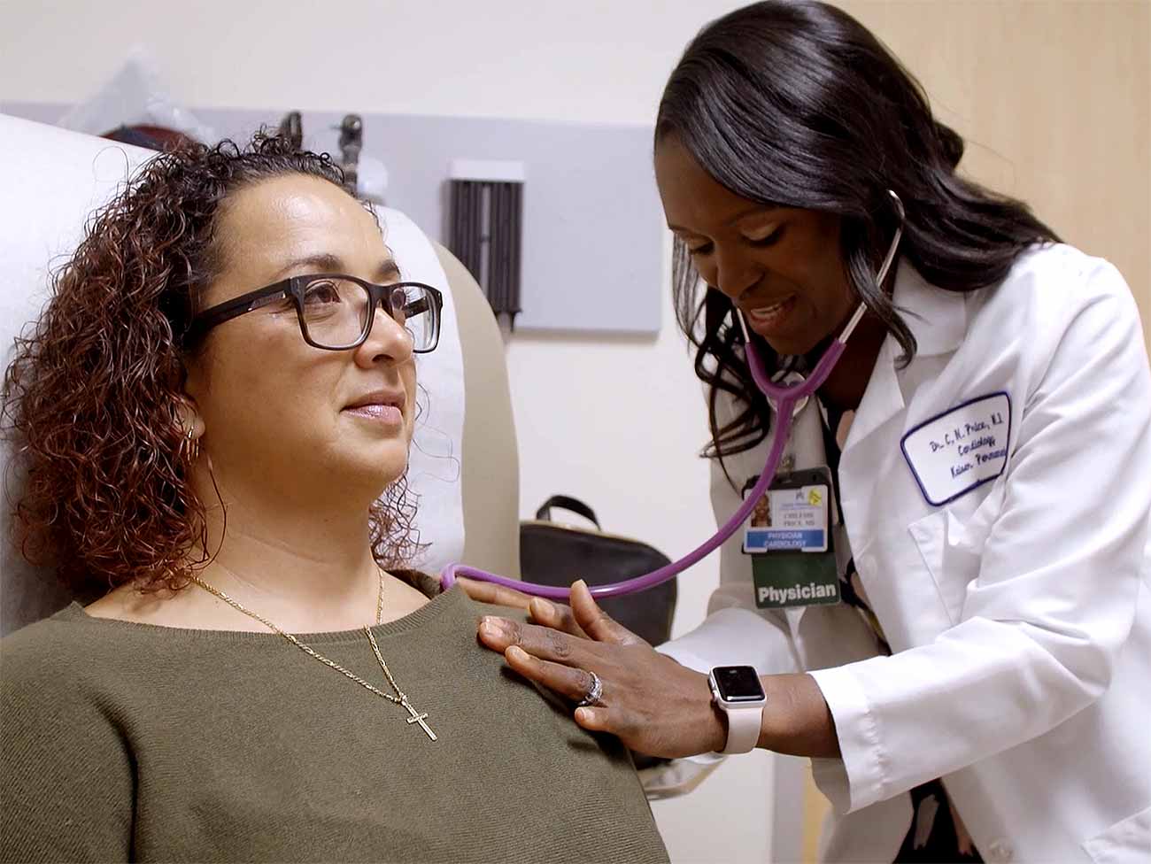 Kaiser Permanente member Michelle Wofford and Dr. Chileshe Price