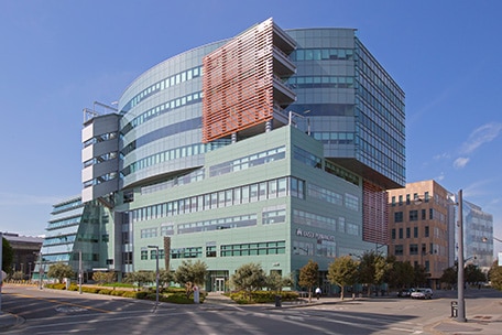 Exterior de un edificio moderno