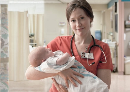 Bolsa de parto de hospital preempaquetada para el parto y el parto - Bolsa  de hospital para embarazo y maternidad esenciales para mamá y bebé - 13