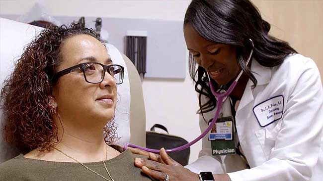 Kaiser Permanente member Michelle Wofford and Dr. Chileshe Price