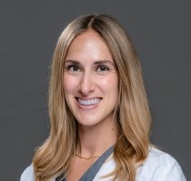 Photo of Carly Jo Thomas, CNM